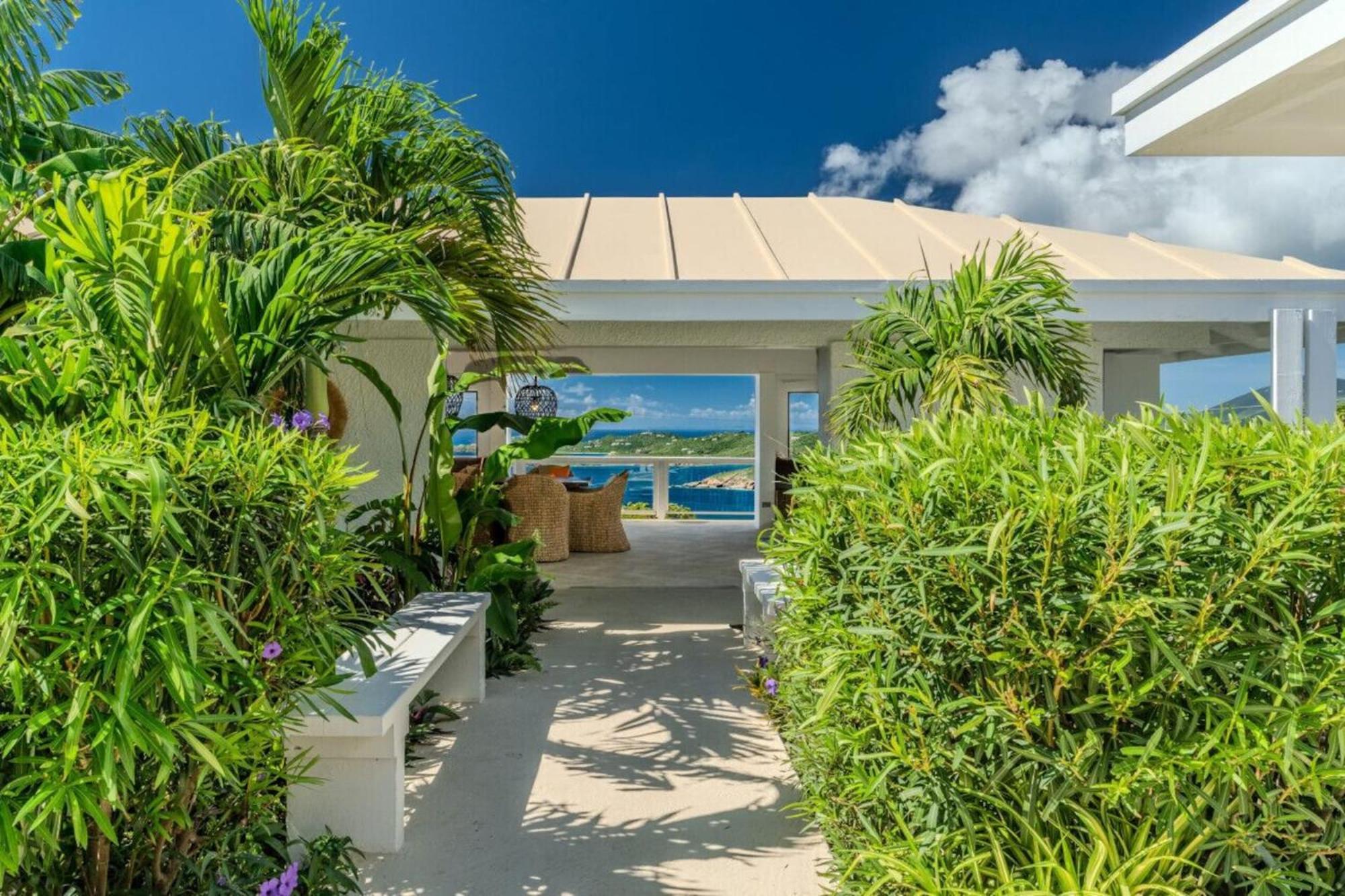 Royal Villa With A Huge Swimming Pool Cowell Battery Exterior photo