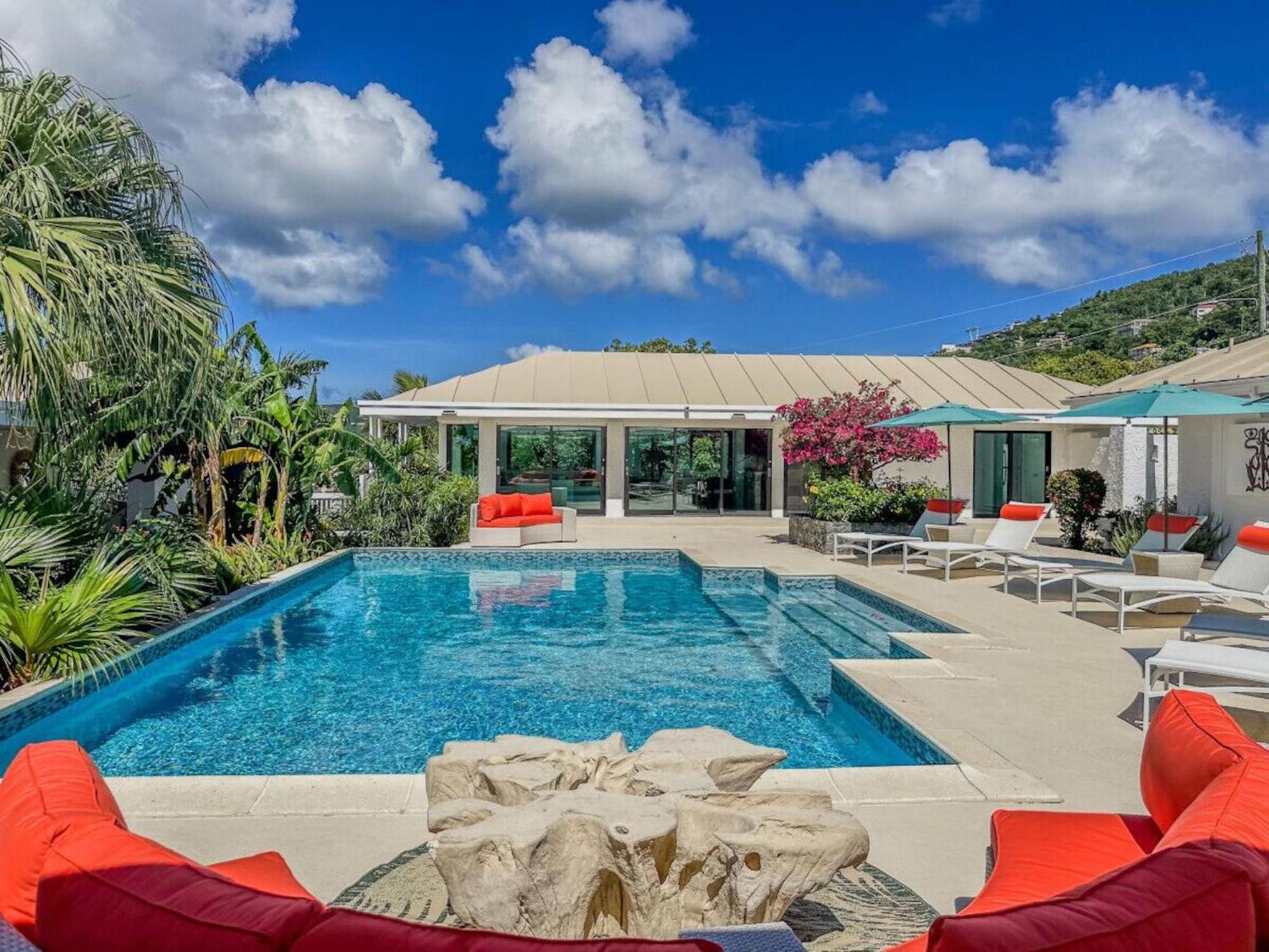 Royal Villa With A Huge Swimming Pool Cowell Battery Exterior photo