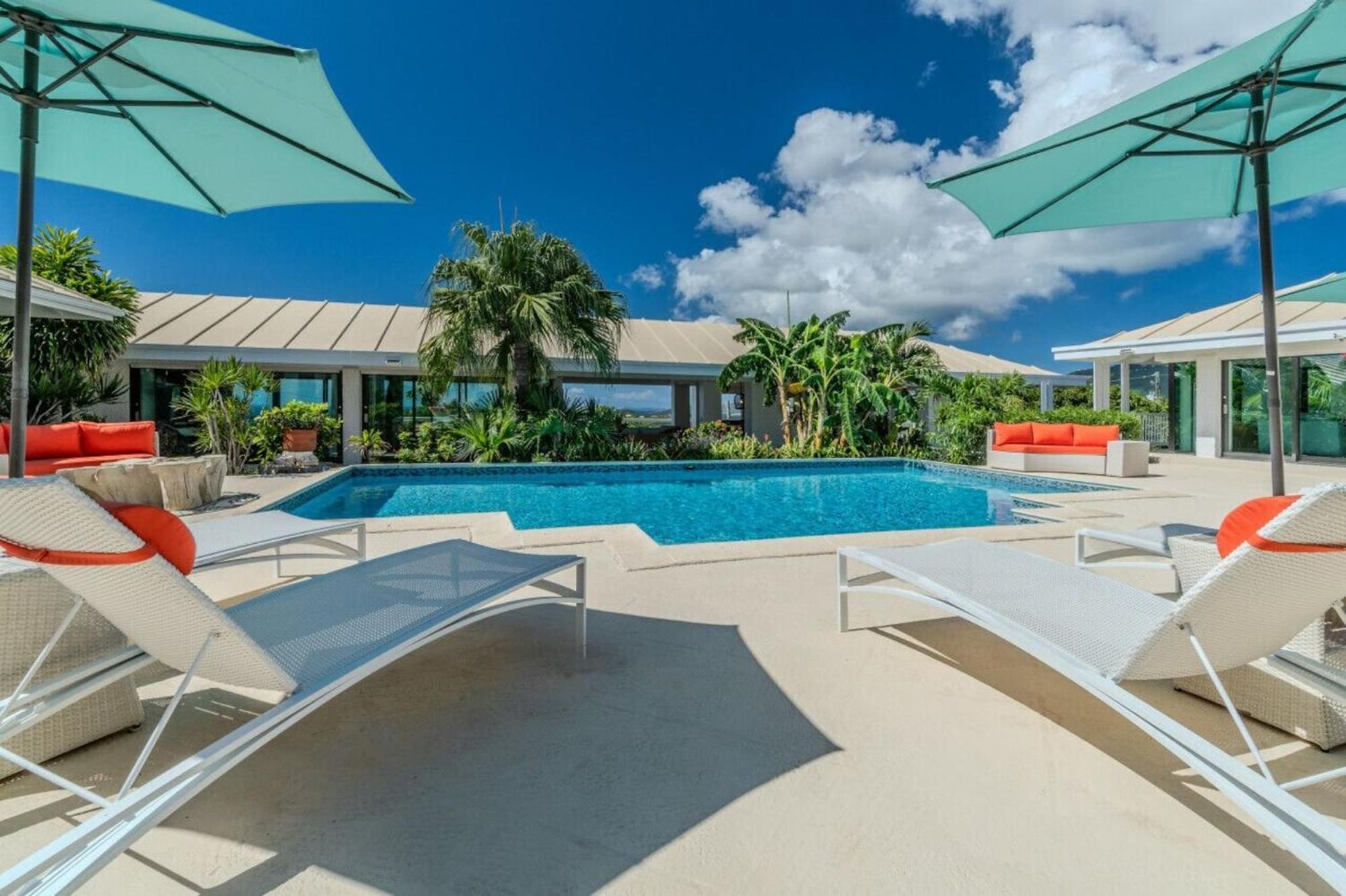 Royal Villa With A Huge Swimming Pool Cowell Battery Exterior photo